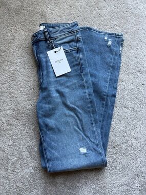 Hidden Brand Women's Light Wash Flare Jeans